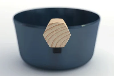 六角のハンドルは手になじんで持ちやすい