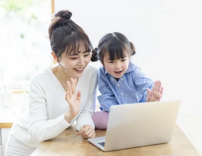 母と頻繁にコミュニケーションを取る人の方が母の日にプレゼントを贈る割合が高い