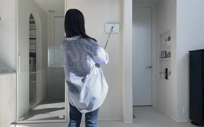 （1）フローリング・壁などを拭く