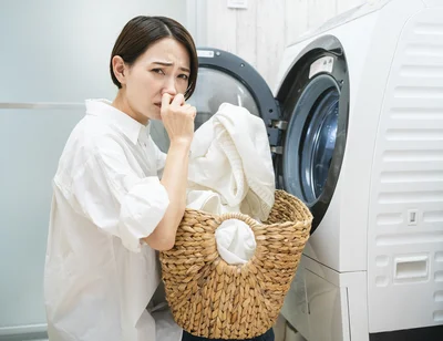 しっかり乾かしたのに部屋干し臭が！そんなときは「洗濯機」をケアしよう