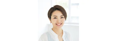 メイクアップアーティストレイナさん