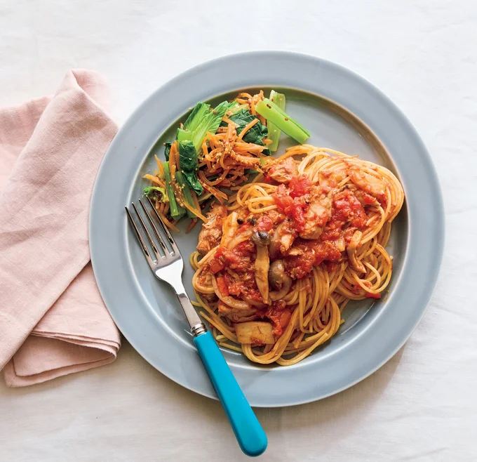 具だくさんで満足度アップ「さばときのこのトマトパスタプレート」2品【まる式ダイエット】