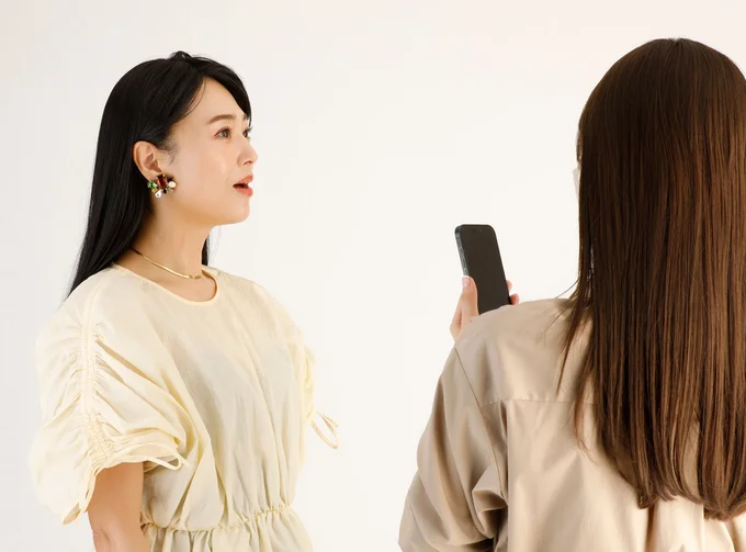 無意識に近い表情をチェックするなら