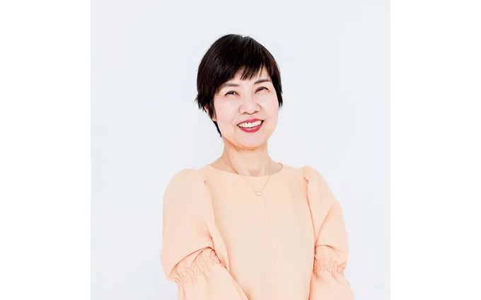 それならバストラインを美しく自然なシルエットに整えてくれる、このブラトップがおすすめ!