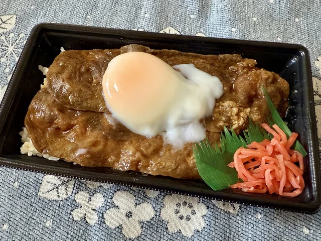 「大判牛焼きすき重」のお肉がでっか！ ボリューム満点＆夏にうれしいほっともっと＆やよい軒の新メニューを徹底調査！