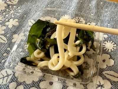 国産小麦100％の讃岐うどんを使用