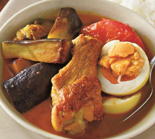 しっかり味付けでごはんが進む！なすで作る「スープカレー」と「みそ炒め」