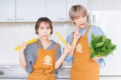 小山さんが極めたいパスタ回！　舌ペロがペペロンチーノの“ペペ”ポーズです