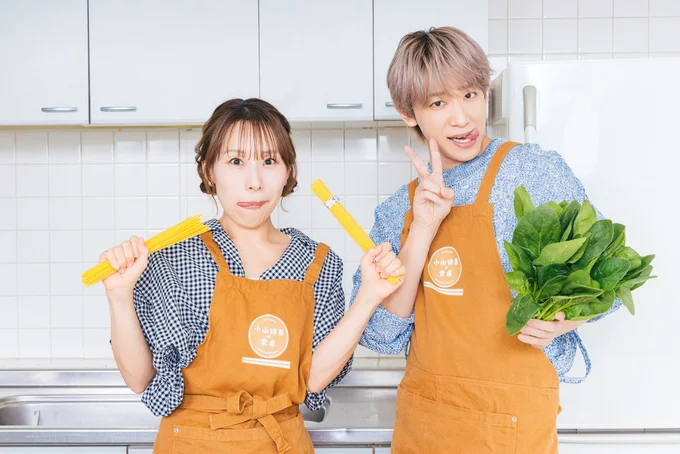 小山さんが極めたいパスタ回！　舌ペロがペペロンチーノの“ペペ”ポーズです