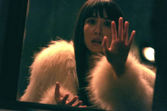 まさに「予測不能」のサスペンススリラー！これどうなるの⁉とぐいぐい引き込まれる展開が待っています！ラストも秀逸。