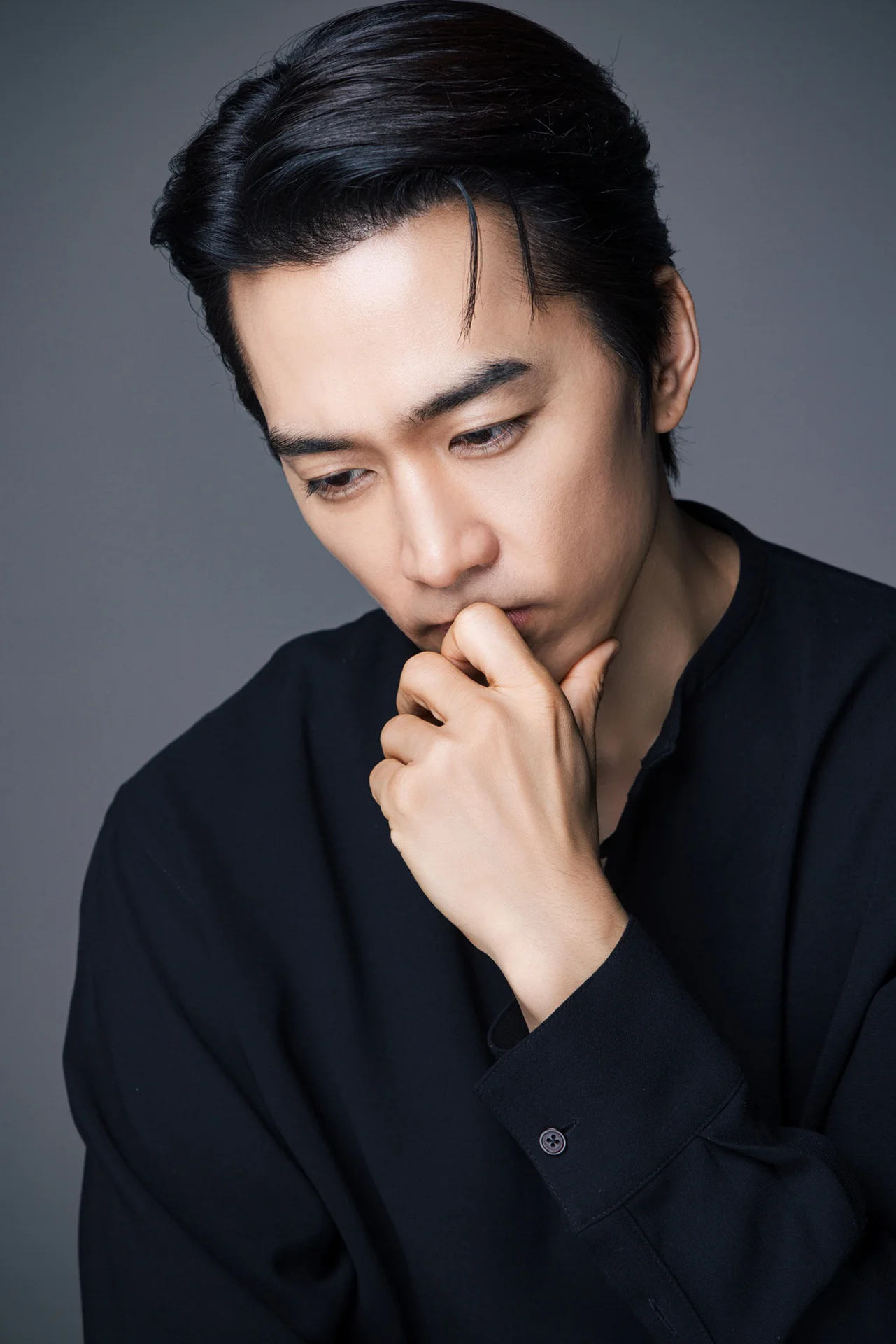 人気韓国俳優ソン・スンホン「ドラマの僕は現実にいません（笑）」秘密