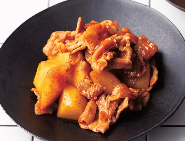 コチュジャンでいつもと違う味に「韓国風肉じゃが」