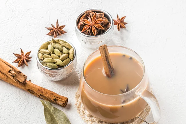 ポイントは強火を維持すること！ 紅茶専門店が伝授する美味しいロイヤルミルクティーの作り方