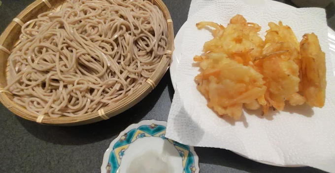 冷凍の海老で天ぷら。数日前の大根をおろしにしても鮮度抜群！