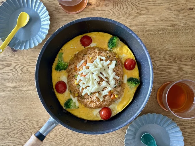カラフル野菜のフライパンオムライスの完成!