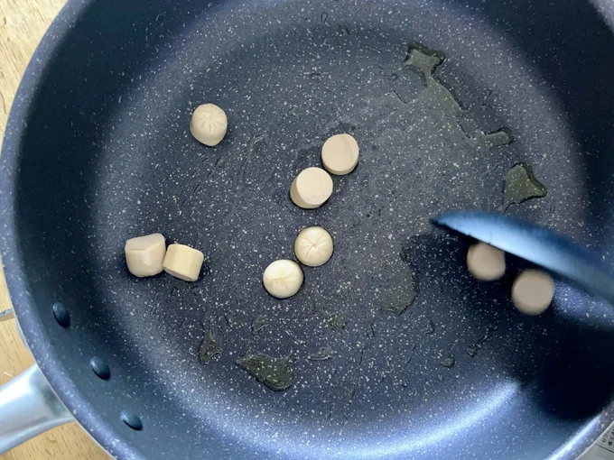 焼き色がつくまで炒める
