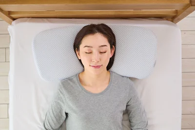 朝までぐっすり眠れる！首がしっかりホールドされてフィットするまくら3選