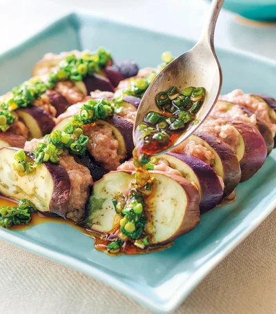 ひき肉となすのレンチン蒸し 麻辣だれ