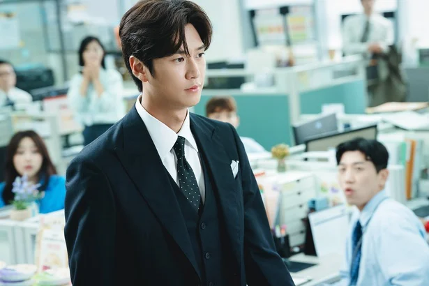 【韓国版】ナ・イヌ演じるジヒョク部長のイメチェンぶりも話題に!(そもそも超イケメンでしたが)