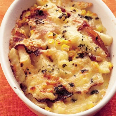 【時短レシピ】冷凍ポテトをトースターで焼くだけのメインおかず 「ジャーマンポテト風チーズ焼き」