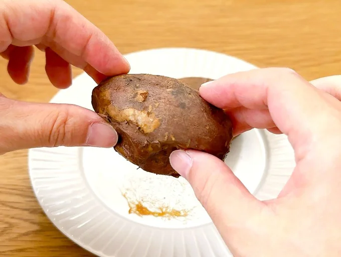  「ごと焼き ごと芋」を割ってみると…