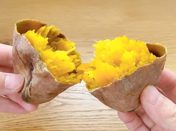 黄金色に輝く「ごと芋」の焼き芋