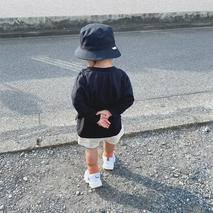 ①おててを一生懸命組もうとしている！▶︎②へ続く（⇒次へ）
