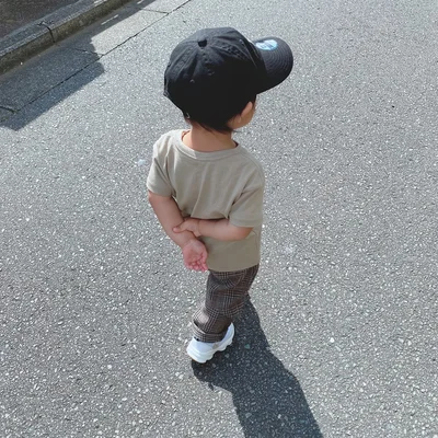 ③手首をしっかり掴めています！成長をかんじますね♪ ▶︎次は幼稚園での1コマ（⇒次へ）