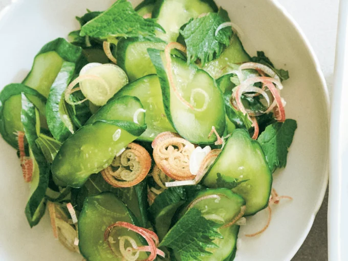 浅漬けきゅうりと香り野菜のさっぱりあえ