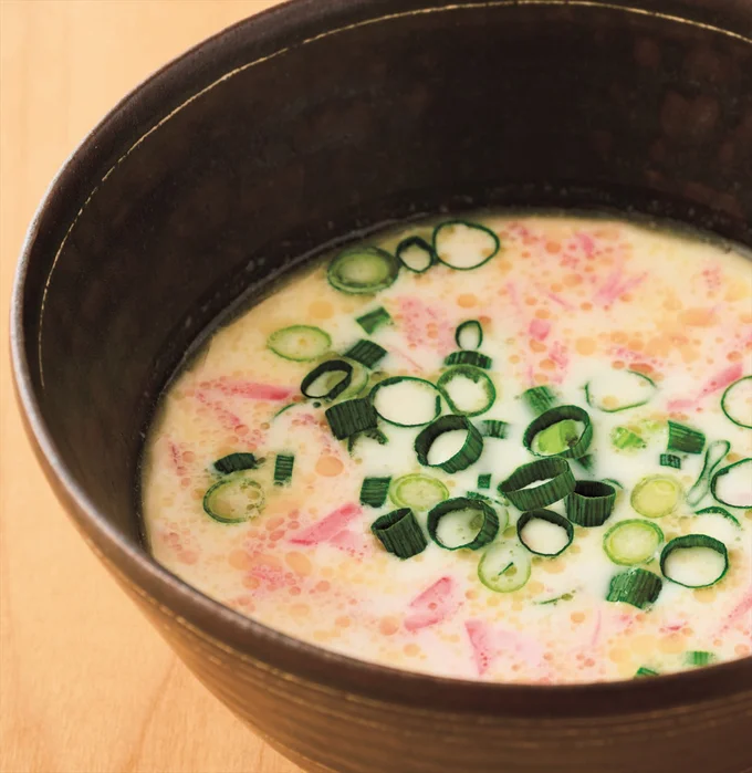 牛乳ベースのまろやか味に紅しょうがが最高に合う「とんこつ風つゆ」