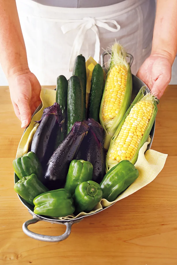 太陽の恵みをたっぷり受けて育った夏野菜は、実に張りがあり、みずみずしくつややか！