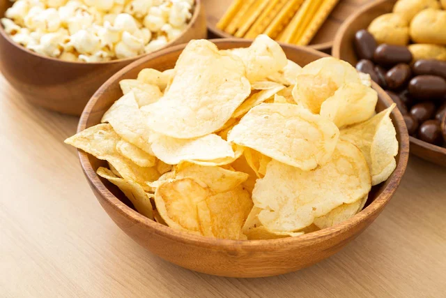 ポテトチップス誕生秘話。料理長から注文の多い客への腹いせで生まれた!?／子どもに話したい雑学（5）