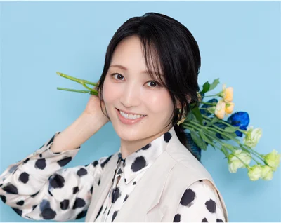 望海風斗さんは現在テレビ朝日系列で毎週火曜21時放送の『誘拐の日』に出演中。主人公の娘が入院している病院の看護師長を演じています。