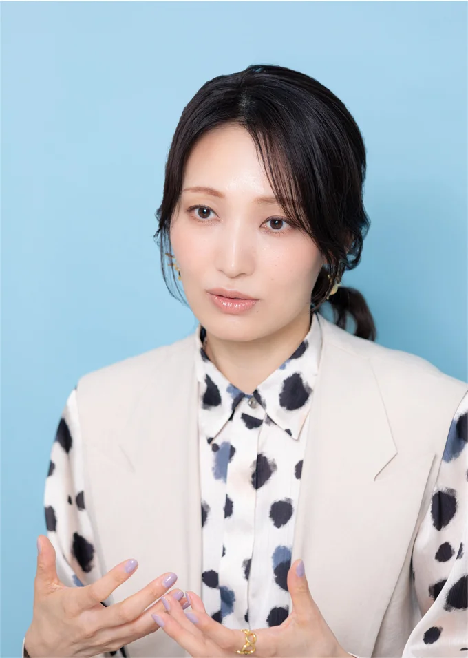 ドラマ『誘拐の日』について語る望海風斗さん。出演が決まった時の気持ち、舞台と映像の違いなどについてお伺いしました。