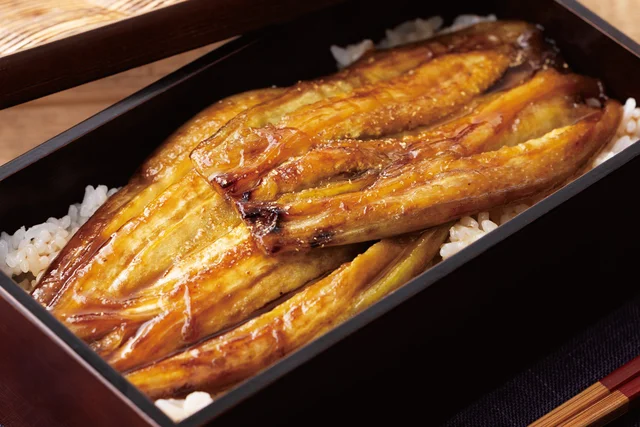 【なすの蒲焼き重】とろけるおいしさでごはんが進む