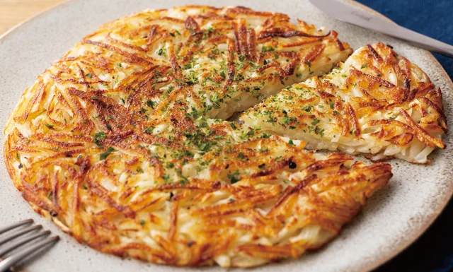 じゃがいもと調味料だけでも満足感バッチリ！【ハッシュドポテト】