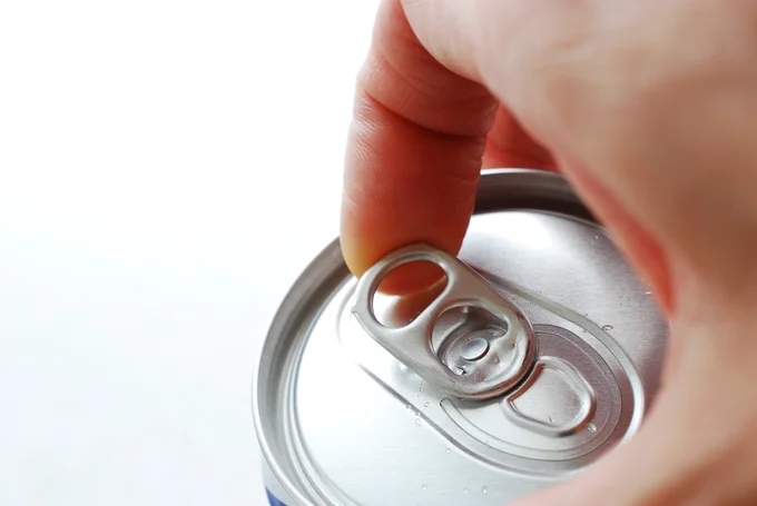 プルタブを開ける時も「てこの原理」が