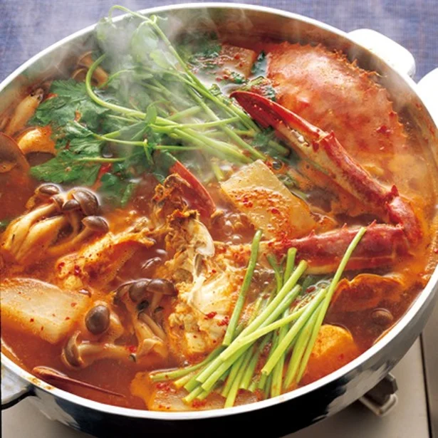 シメでも悩む～！ ピリ辛味が食欲をそそる韓国風鍋料理5選