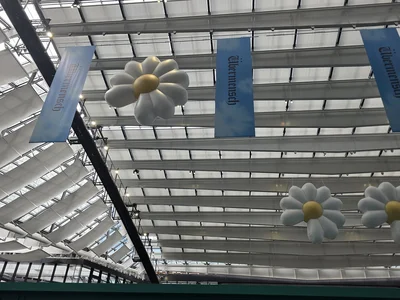 大規模なエキシビジション。いるだけで気持ちの良い空間！