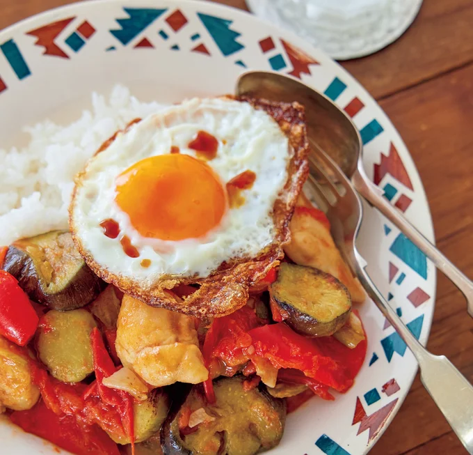 ご飯と相性抜群！とり肉やトマトを煮込んだイタリア料理「カチャトーラライス」
