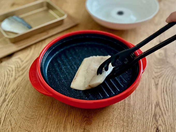 まずは、皮目を下にして並べる
