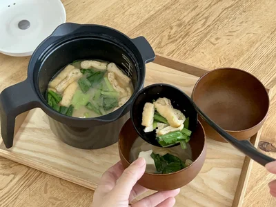具材＆味噌などの調味料を入れてチンするだけ！マグポットでつくるお味噌汁