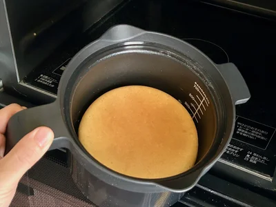 生地をひっくり返すと….美しいきつね色に！