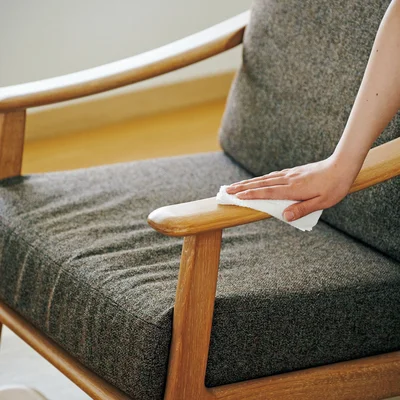 ソファーのひじ掛け