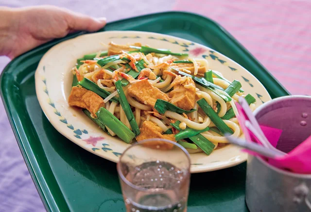うどんでお手軽にアジア麺を楽しむ！「うどんパッタイ」