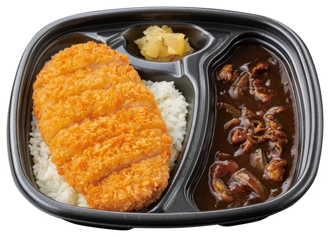 「6種のスパイスと牛の旨み 夏のよくばり牛カレー(ロースカツ)」890円
