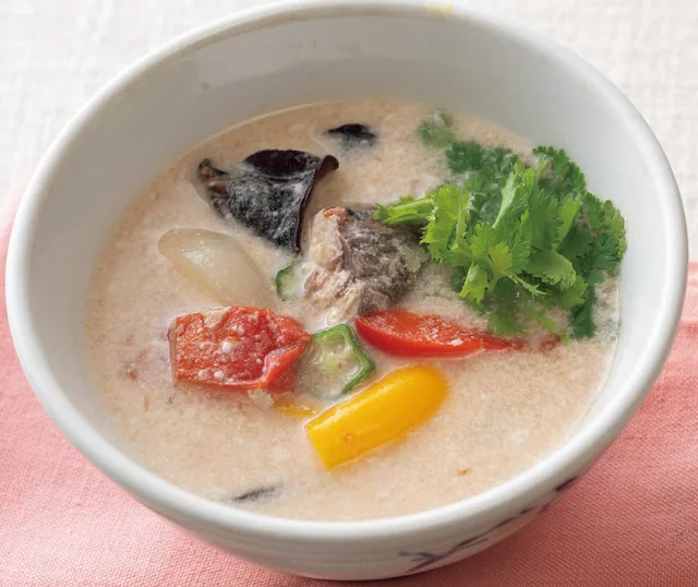 10分でできる、便秘予防スープ「夏野菜のエスニック風スープ」