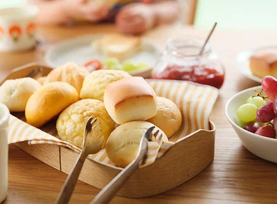 子どもの朝食やおやつに、シンプル素材の「冷凍パンセット」が大活躍！