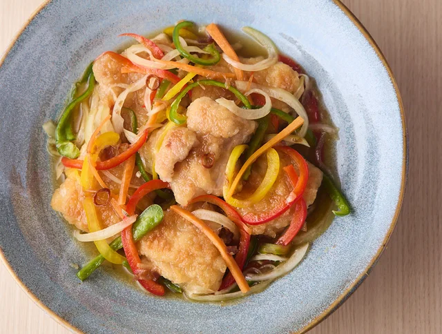 【鶏もも肉の南蛮漬け】夏にぴったりのボリュームおかずを揚げ焼きでヘルシーに！