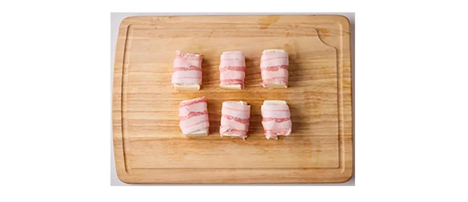 豚肉1枚を1の1切れに巻きつける